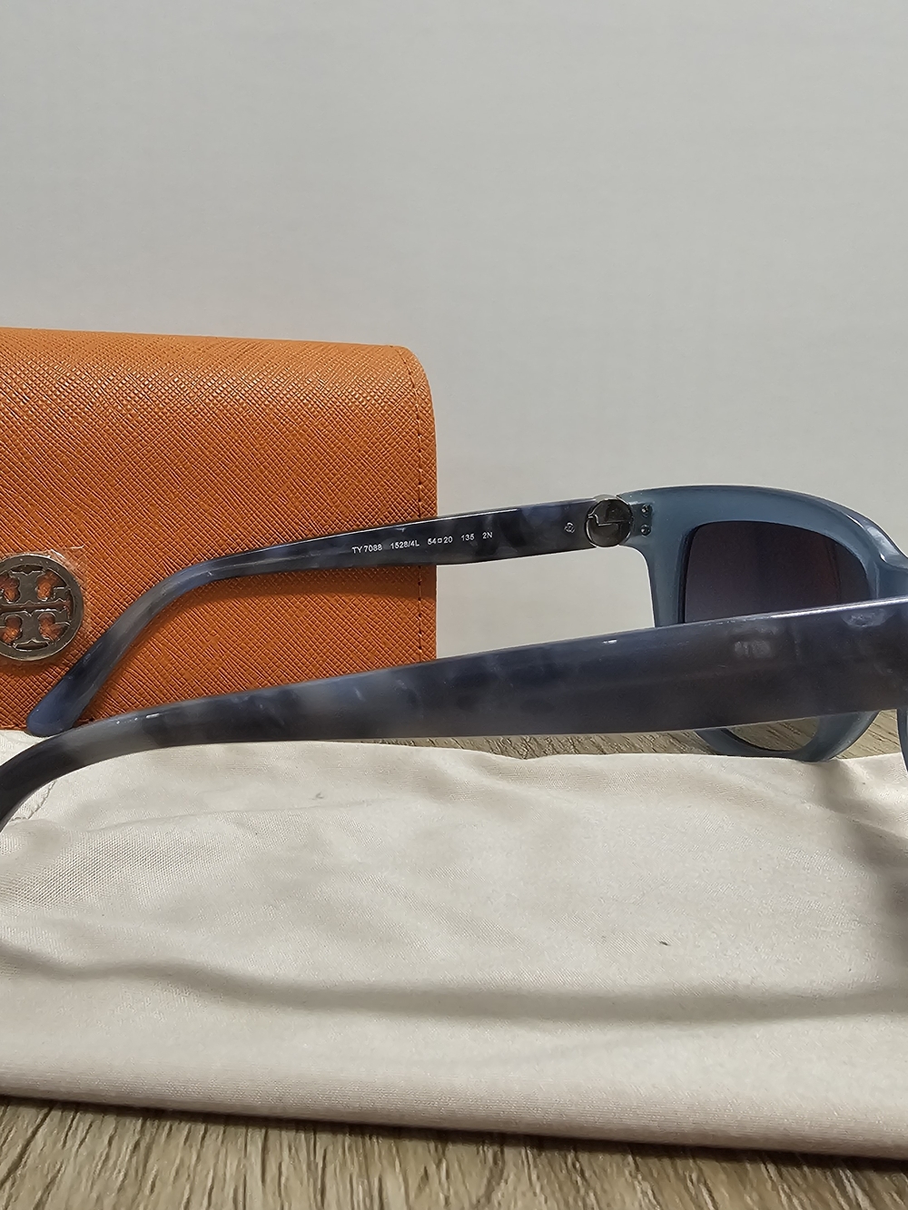 Tory Burch Blue Marble Polarized Sunglasses - Fountain Blue - Like New (Perfect) - Picture 4 of 8